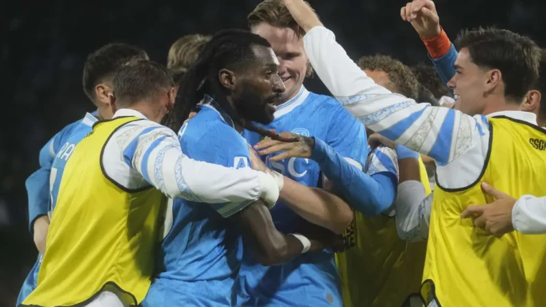 Il Napoli risorge, 3-1 all’Inter e testa solitaria della classifica