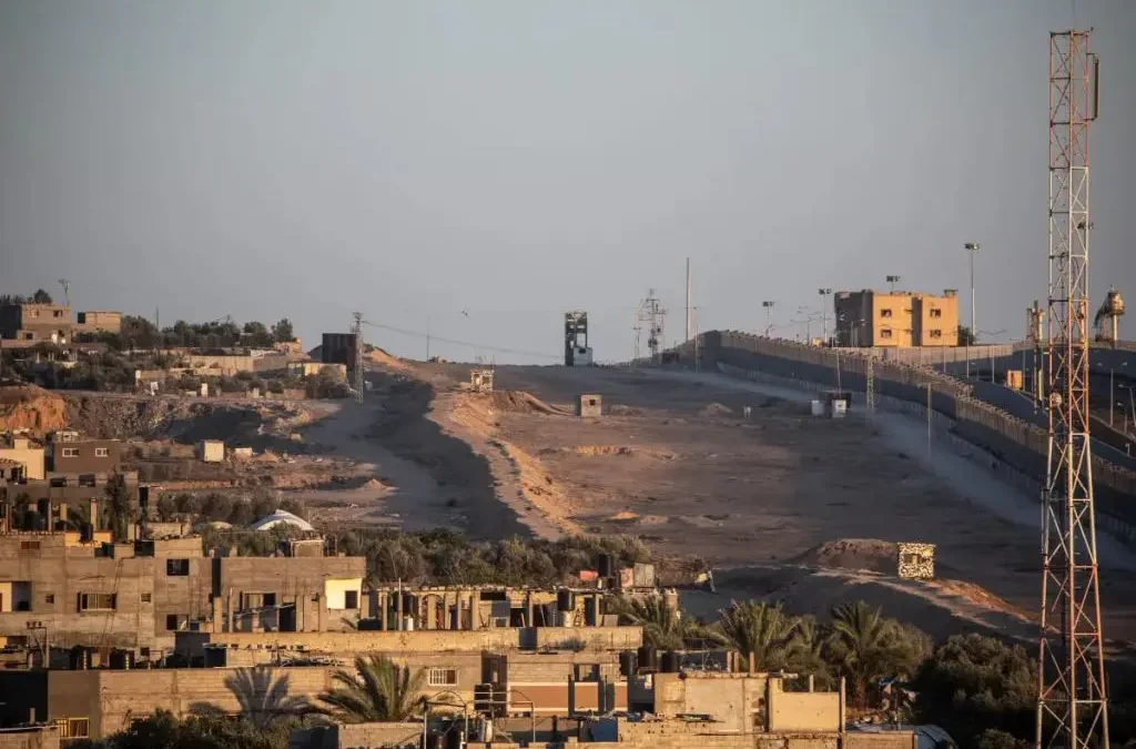 Nuovi raid israeliani a Gaza, almeno 63 morti. Trump “Tregua non a rischio”