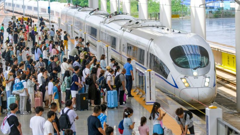 Cina: 50,6 mld di viaggi passeggeri interregionali nei primi 9 mesi del 2025