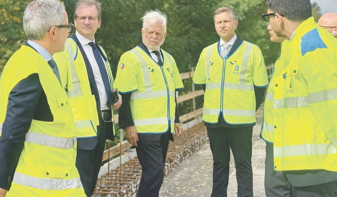 Alcuni momenti del sopralluogo sul tratto Cosenza-Altilia dell'Autostrada del Mediterraneo