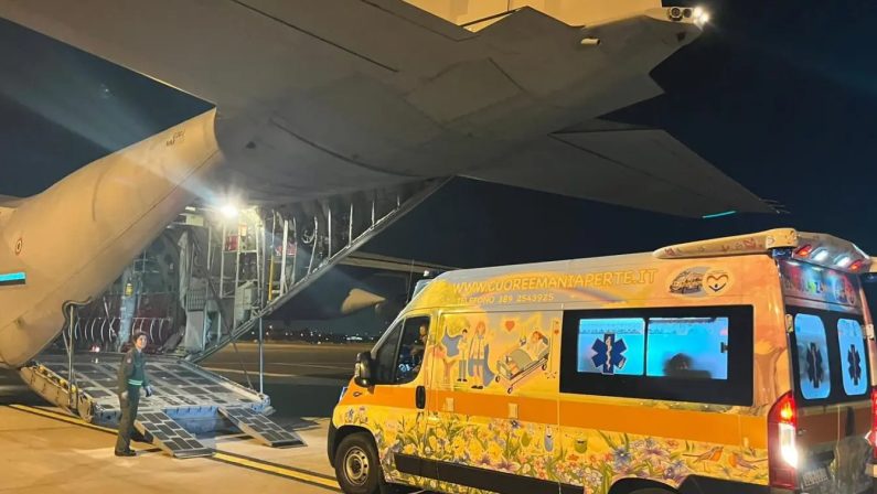 Neonata in pericolo di vita: trasporto sanitario urgente da Brindisi a Roma