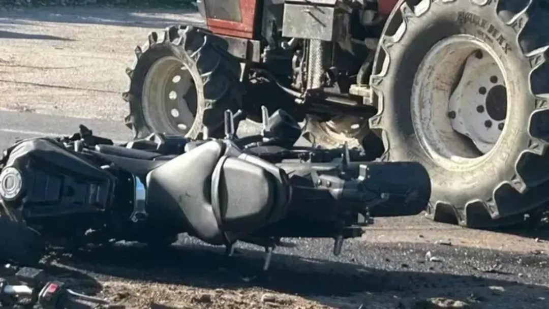 Andria, scontro moto – trattore sulla tangenziale: morto il motociclista