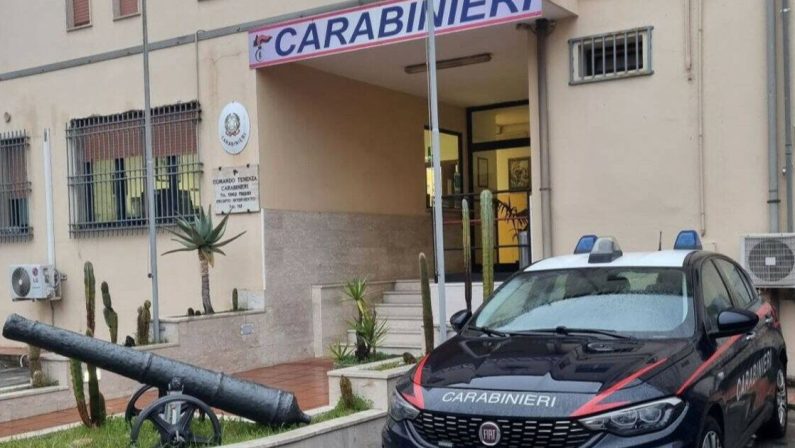 Calci e pugni ad anziana, un arresto nel crotonese