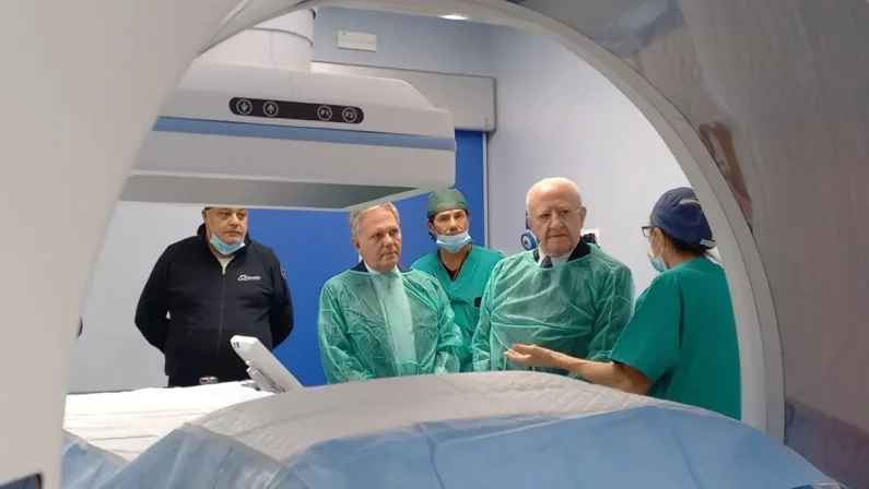 All’Ospedale Cardarelli di Napoli la prima “angiosuite” in Italia
