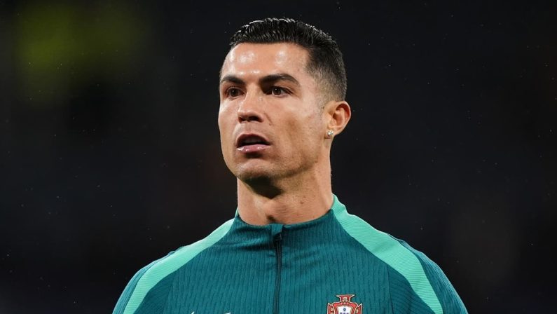 Cristiano Ronaldo diventa il primo calciatore miliardario e rilancia: “Non è ancora tempo di smettere”