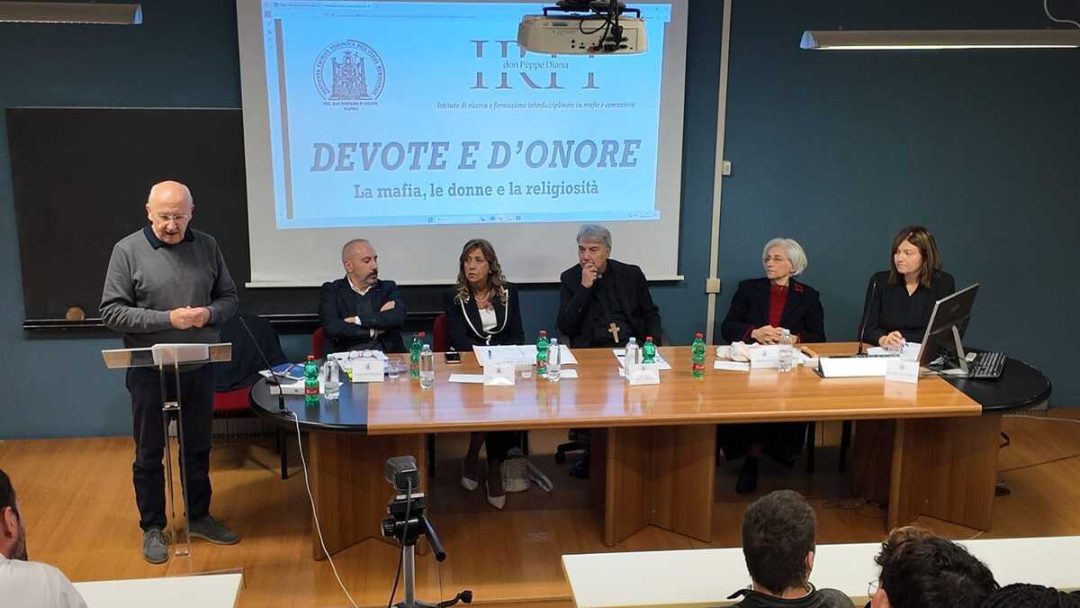 “Devote e d’onore”: il ruolo delle donne nelle mafie, tra violenza e ribellione