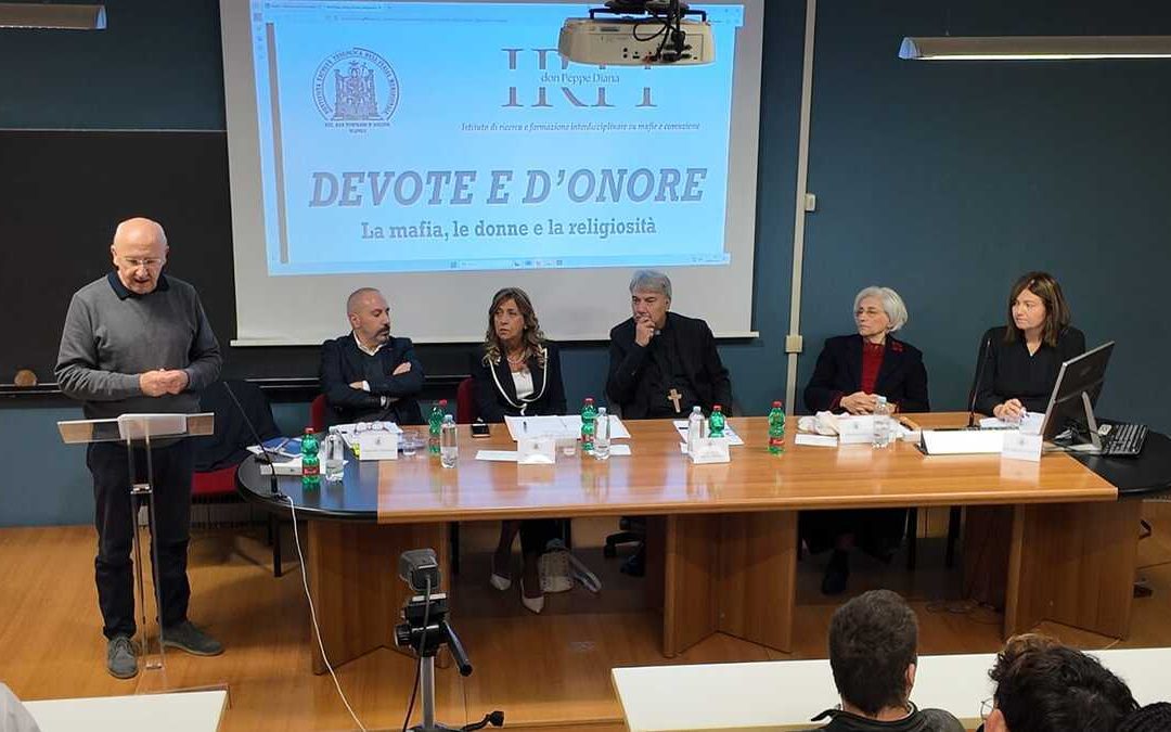“Devote e d’onore”: il ruolo delle donne nelle mafie, tra violenza e ribellione