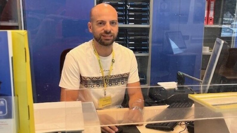 Da magazziniere a Poste italiane: la storia di Gianluca, consulente a Siderno
