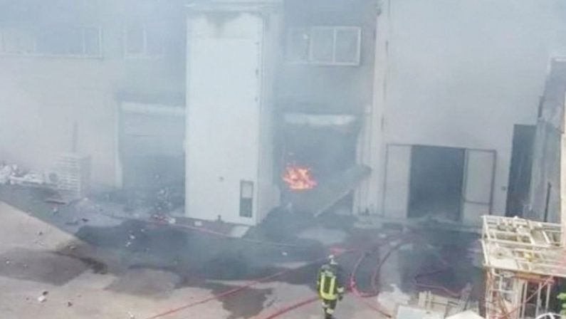 Nemoli, incendio distrugge un’azienda. Preoccupa il futuro dei dipendenti