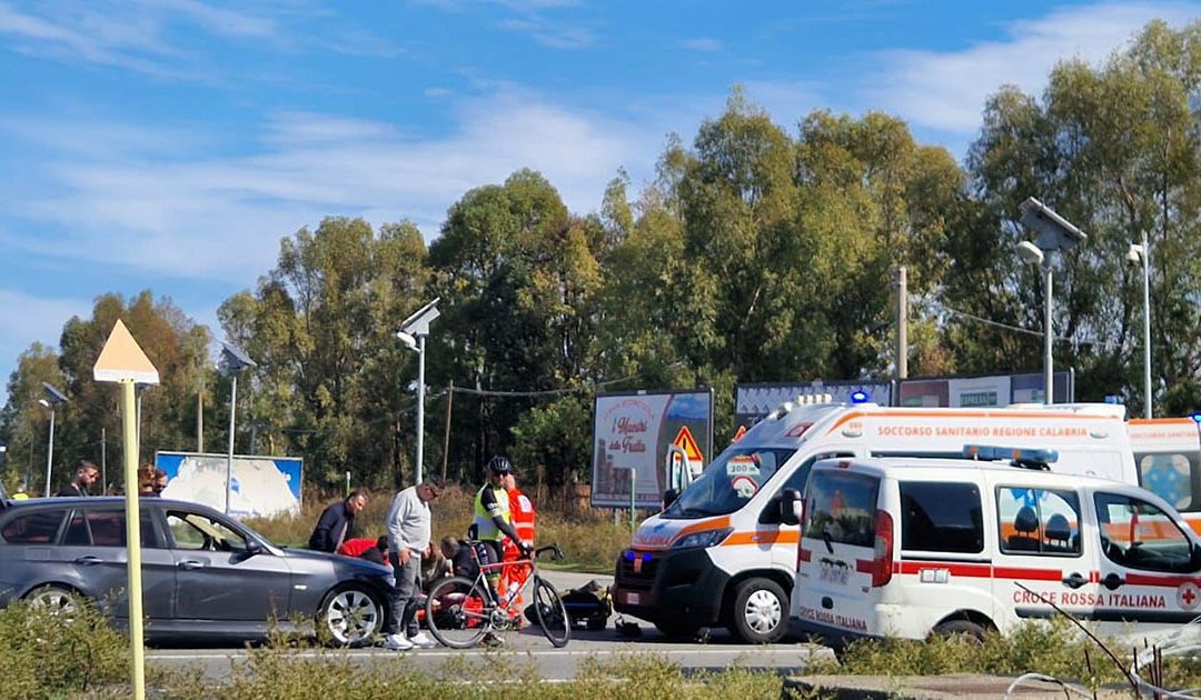Crotone, incidente sulla Statale 106: morto un 19enne
