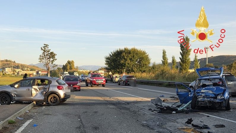 Incidente stradale a Sellia Marina, quattro feriti