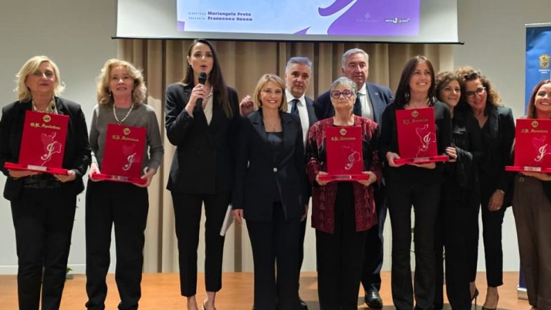 A Pizzo il premio nel ricordo di Jole Santelli: riconoscimento a otto donne