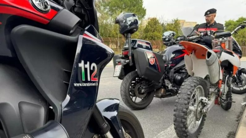 Controlli serrati a Napoli, 15enne fugge in auto al posto di blocco