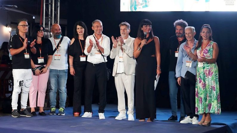 Premio Moda Città di Praia a Mare: talento e creatività illuminano Viale della Libertà