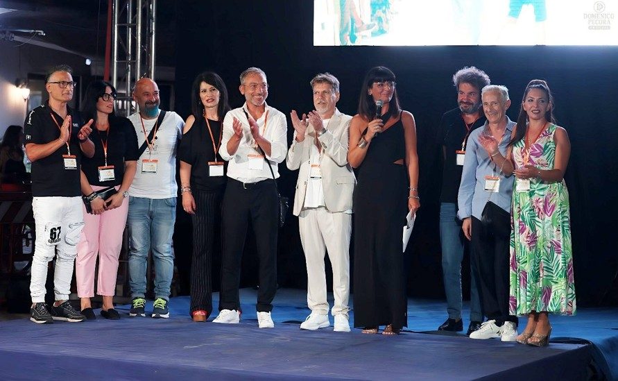Premio Moda Città di Praia a Mare: talento e creatività illuminano Viale della Libertà