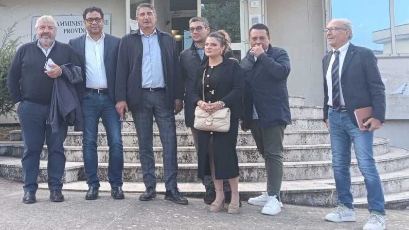 Terremoto alla Provincia di Vibo: si dimettono sette consiglieri