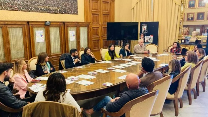 Bari, nascono gli sportelli di ascolto psicologico nelle scuole