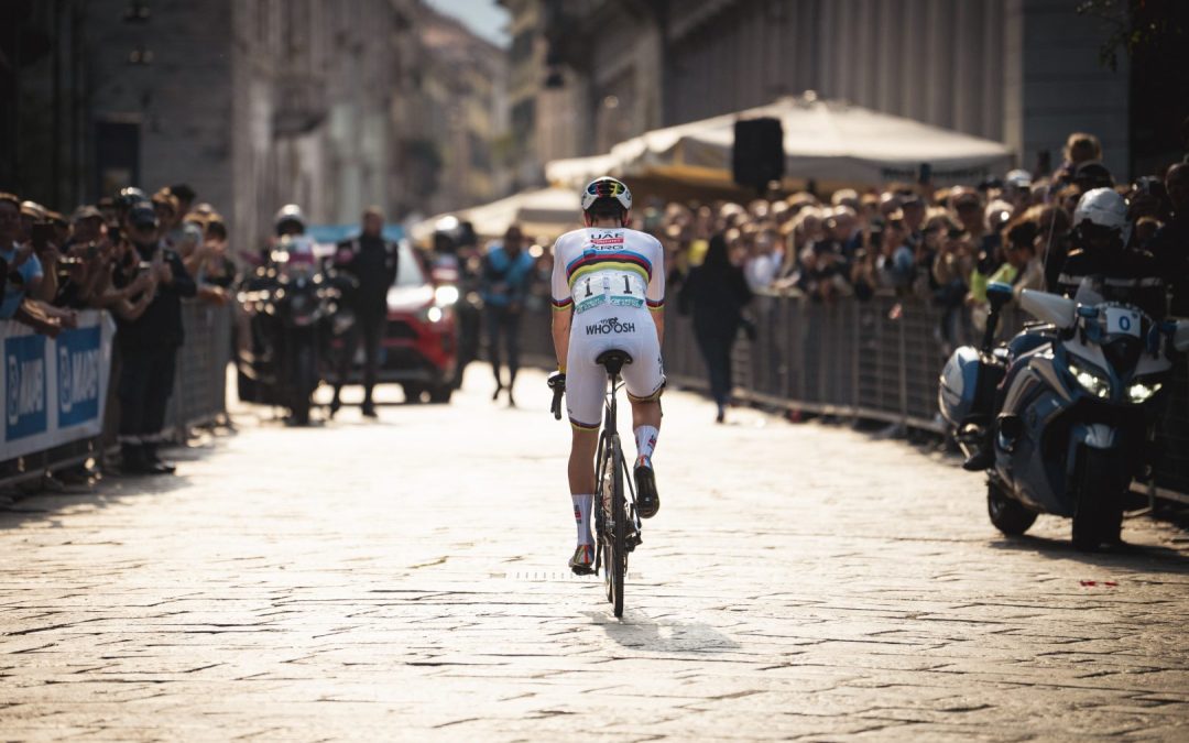 Pogacar trionfa ancora al Giro di Lombardia, quinto successo come Fausto Coppi