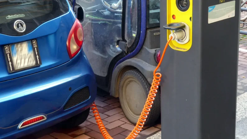 Veicoli elettrici, il Mase allarga la platea per richiedere l’incentivo