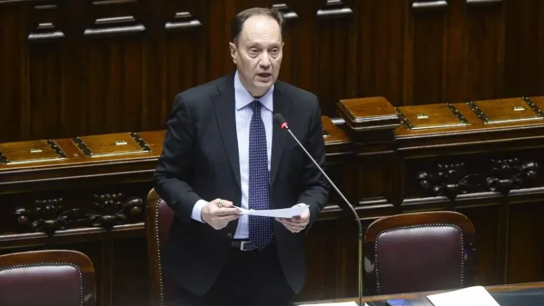 Ciriani “Piano Casa sarà risposta permanente a emergenza abitativa”