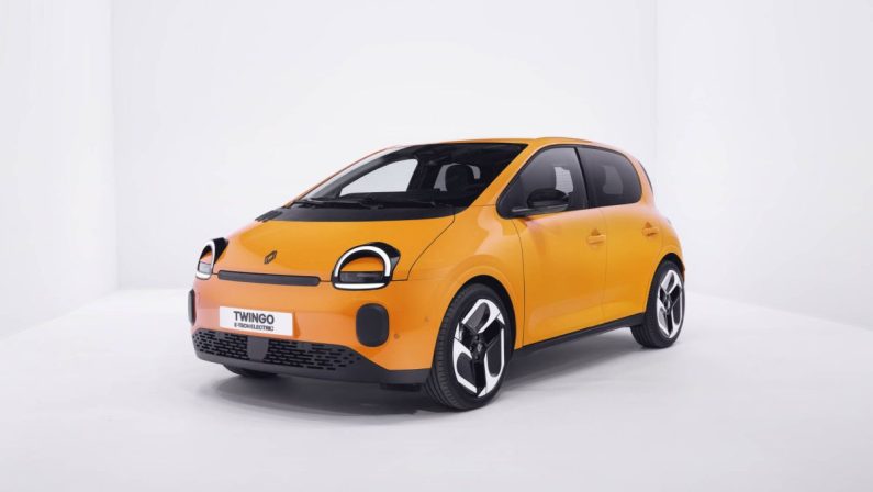 Renault Twingo E-Tech Electric, rivoluzione tra le city car