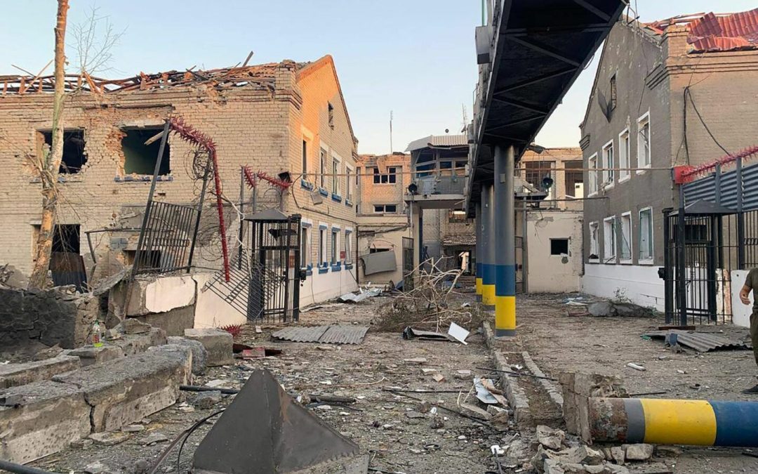 Massicci attacchi russi in Ucraina, molte città senza riscaldamento e acqua