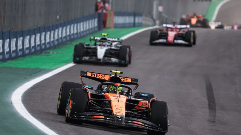 Formula 1, Norris vince in Brasile, Antonelli 2° e Verstappen 3° partendo da pit lane