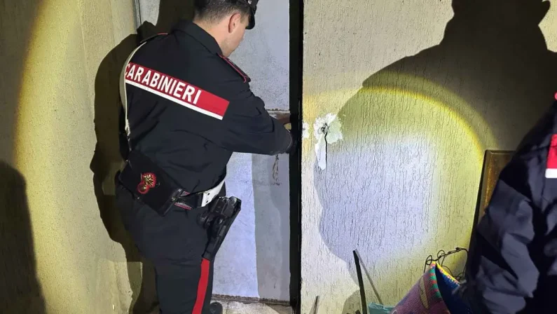 Detenzione e spaccio di droga a Ostia, 12 arresti