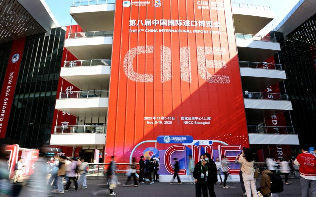 Cina: durante CIIE registrati oltre 83 miliardi di dollari in accordi preliminari