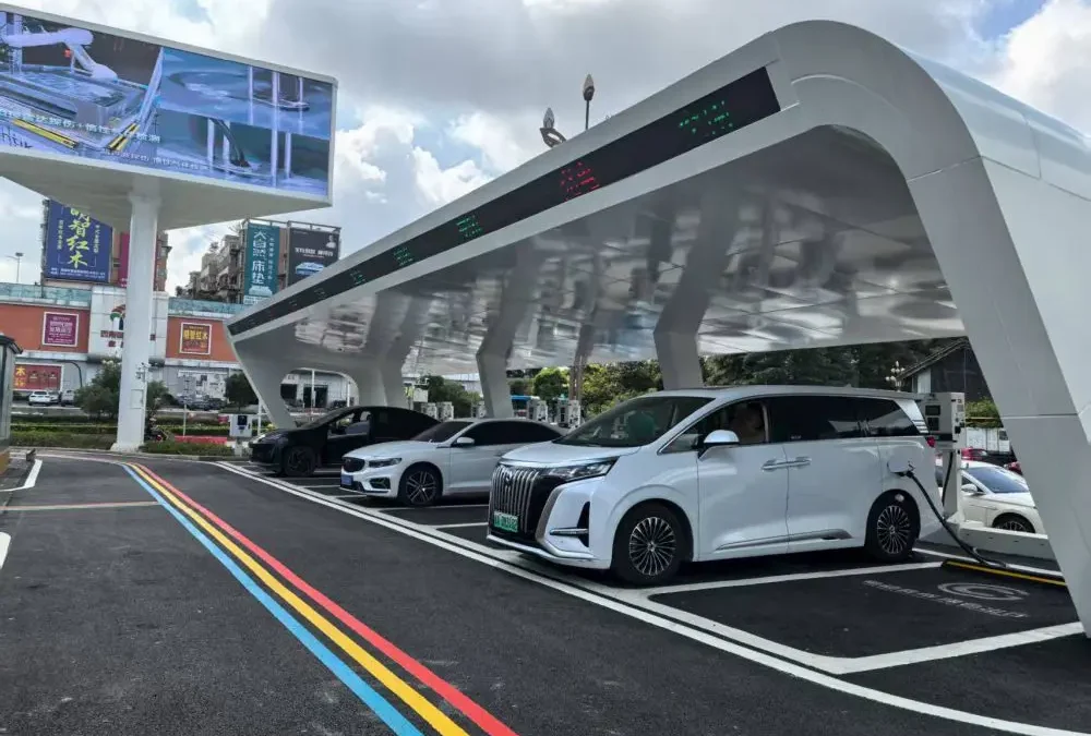 Cina, l’infrastruttura di ricarica per veicoli elettrici registra forte crescita