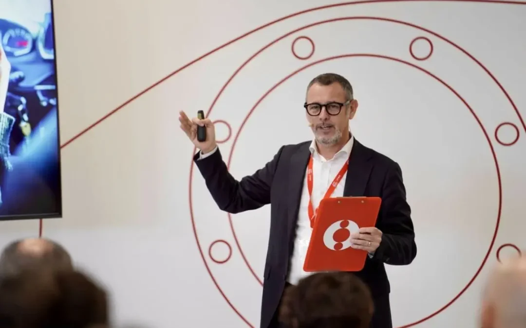 Studio Generali jeniot-Quattroruote, uso smartphone alla guida aumenta i rischi
