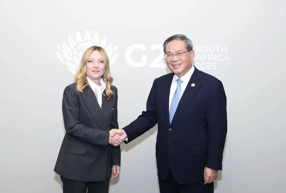 Cina, premier Li promette alle aziende italiane maggiore accesso al mercato