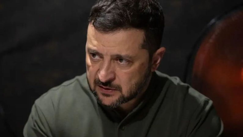 Ucraina, Zelensky “Siamo in grado di difenderci, vale la pena aiutarci”