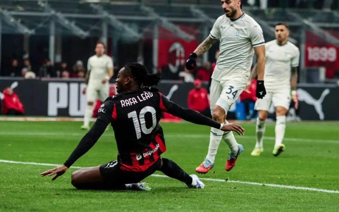 Leao mette ko la Lazio, il Milan in vetta aspettando Roma-Napoli