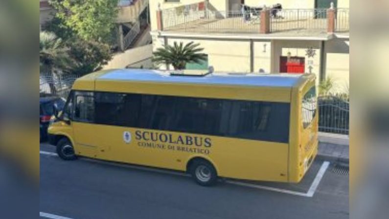 L’amministrazione comunale di Briatico acquista uno scuolabus