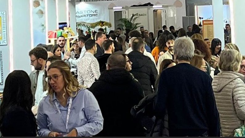 Bari, boom di visitatori al Salone internazionale “Promessi Sposi” della Fiera del Levante