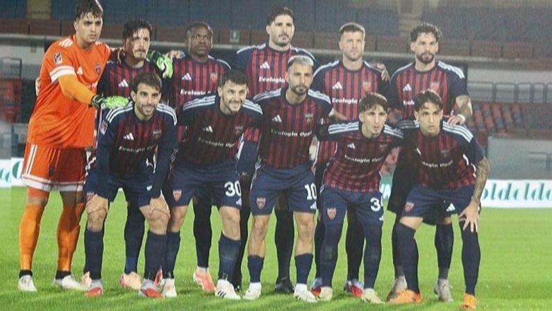 E’ un Cosenza calcio dai grandi numeri, ma oggi non bastano più