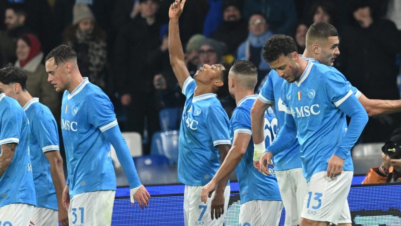 Neres e Lang trascinano il Napoli, Atalanta sconfitta 3-1: Conte torna a sorridere