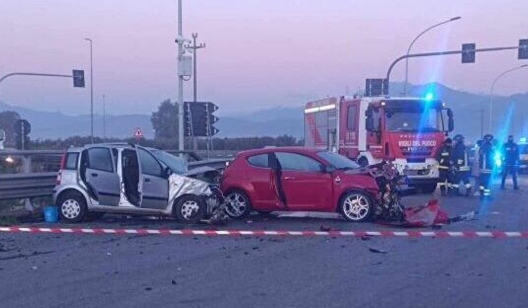 Un incidente sulla Ss 106 a Sibari