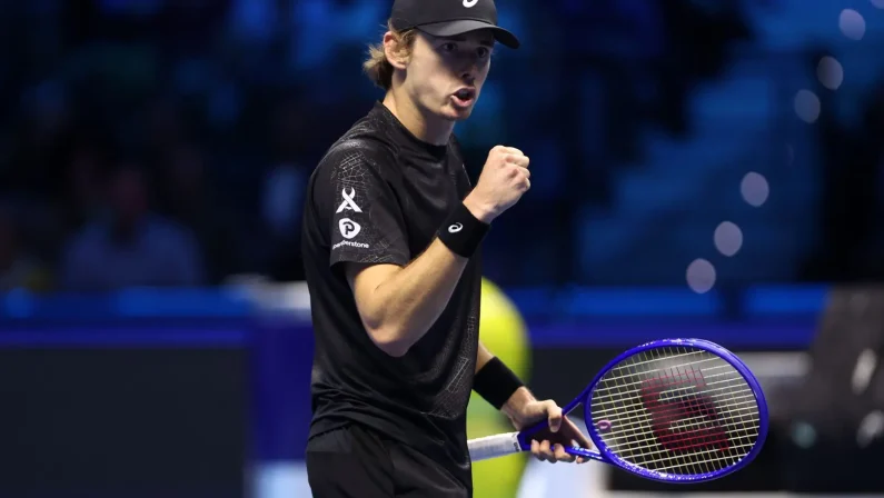 Atp Finals, De Minaur batte Fritz e lo elimina: l’australiano spera. Stasera Alcaraz-Musetti