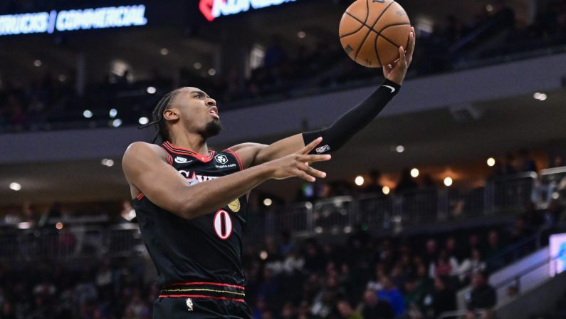 San Antonio vince senza Wembanyama, Maxey trascina Philadelphia: il resoconto Nba