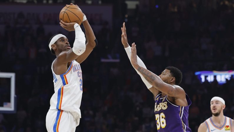 Oklahoma e Detroit avanti tutta nella notte Nba, Cleveland vince a Miami