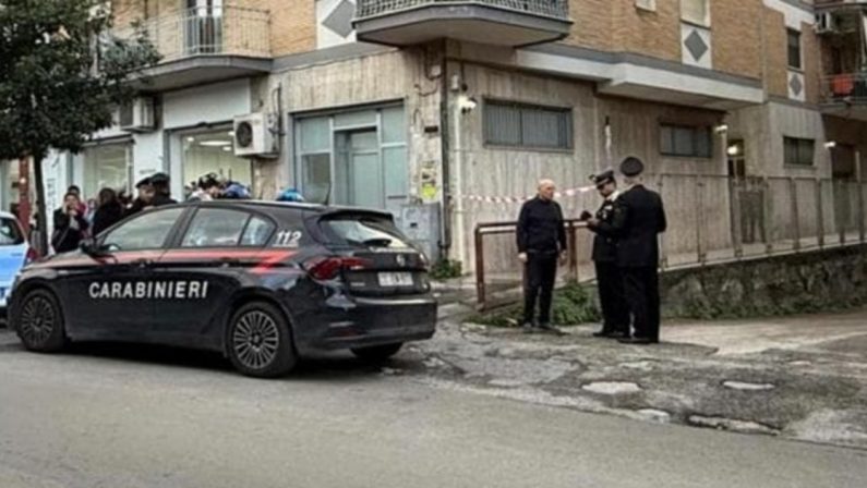 Omicidio a San Paolo Bel Sito, uomo chiama il 112: «Ho ucciso mia sorella»