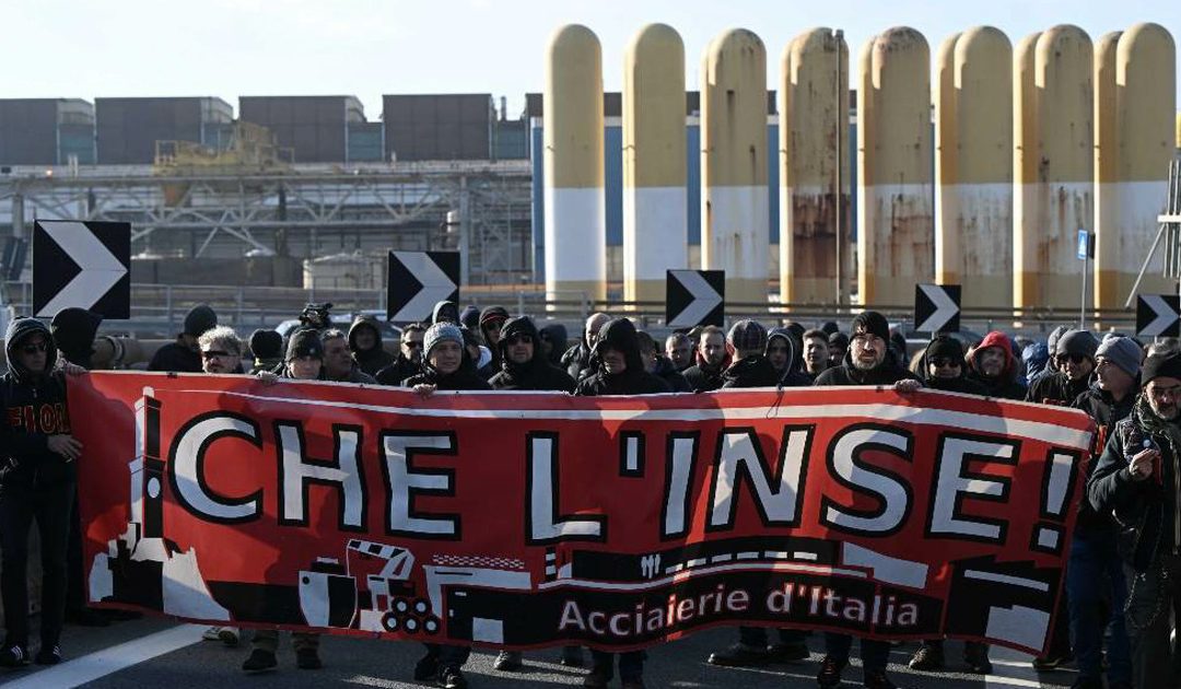 Manifestazione Ex Ilva: Operai in sciopero e stabilimento occupato