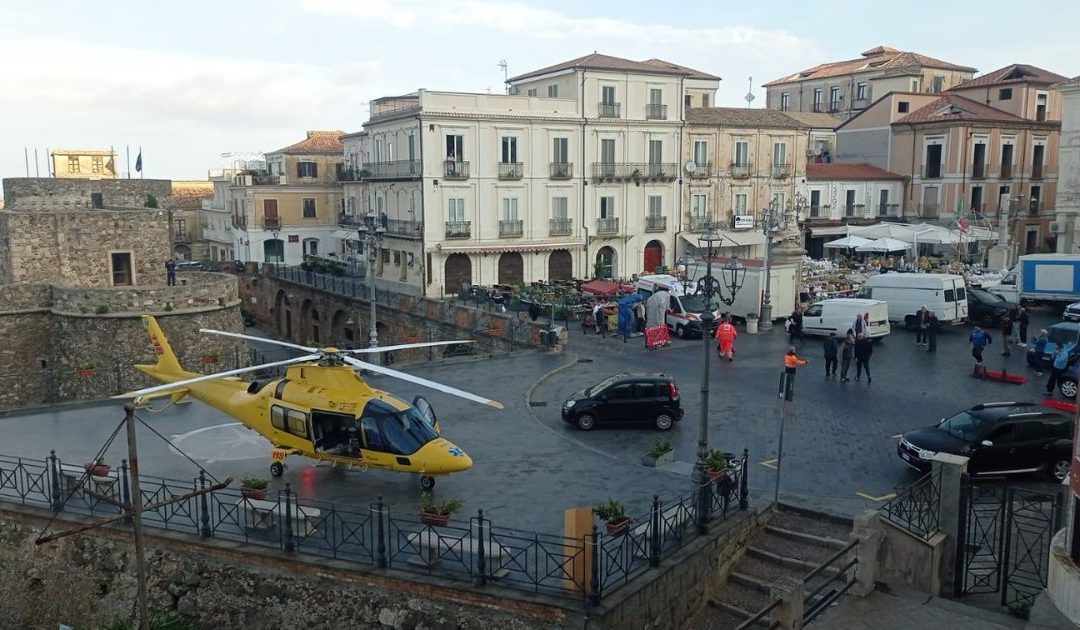 L'elisoccorso atterrato a Pizzo Calabro