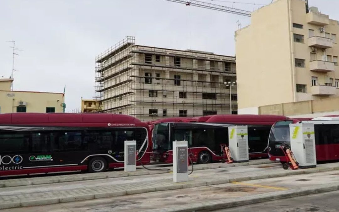 A Reggio Calabria 67 colonnine di ricarica per i nuovi bus elettrici Atam