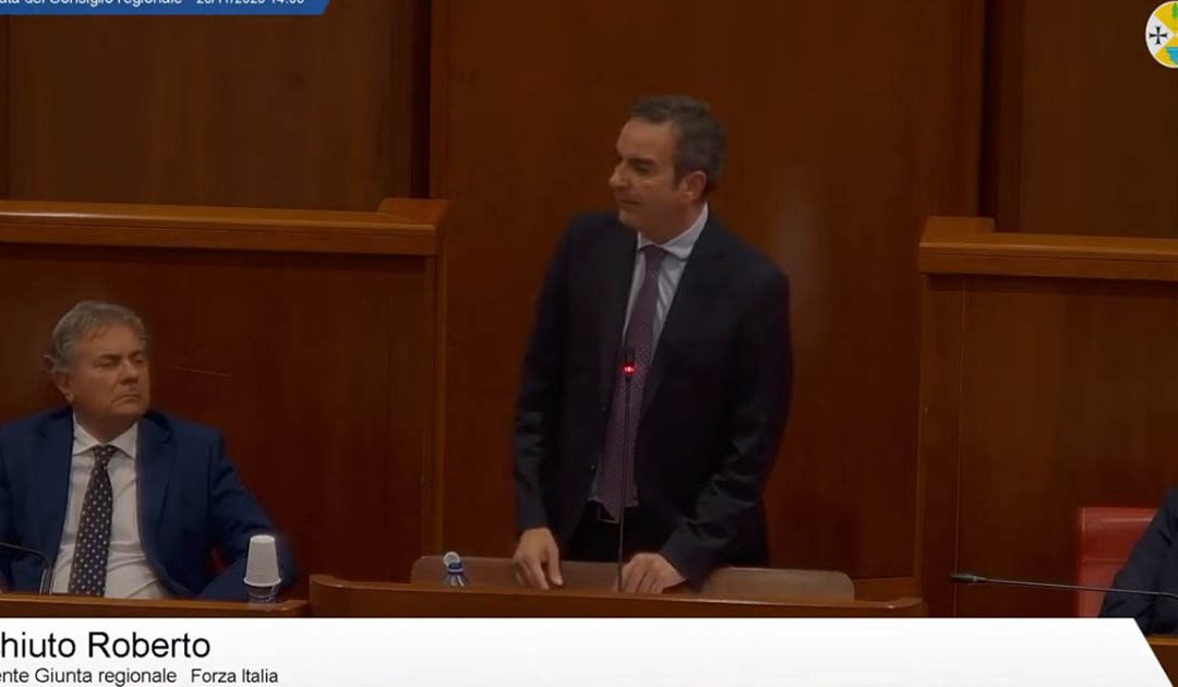 Regione Calabria, primo sì del Consiglio al cambiamento dello Statuto