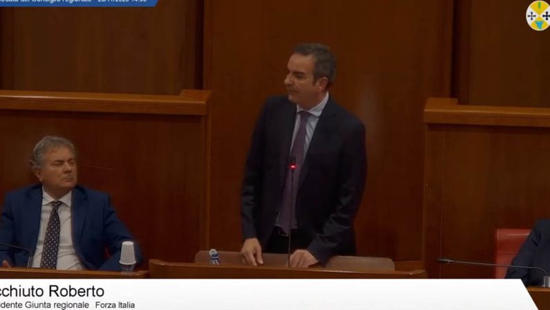 Regione Calabria, primo sì del Consiglio al cambiamento dello Statuto