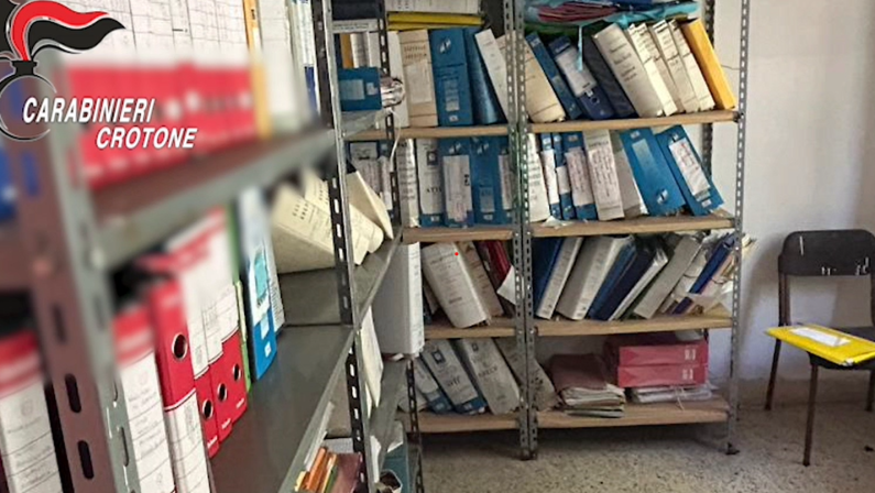 Savelli, inchiesta peculato, obbligo di dimora per un ex assessore. Indagati altri 4 ex amministratori