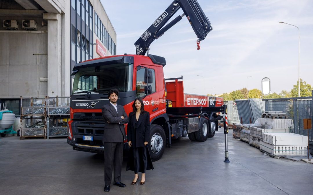 Eternoo potenzia flotta con 25 nuovi Volvo FMX equipaggiati con gru Fassi